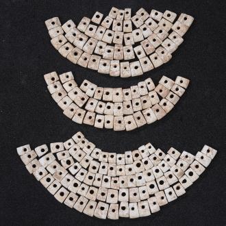 Collier de cardillés